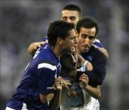 El campe�n V�lez Sarsfield visita al Boca Juniors en el debut de Basile
