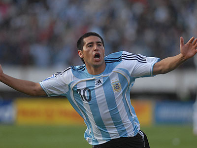 M�s de 10.000 personas quieren a Juan Roman Riquelme en la Selecci�n