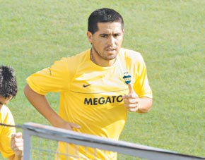 Riquelme se le rebel� a Diego y dej� otra vez la Selecci�n